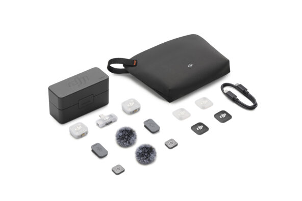 DJI Mic Mini 2 (2 TX + 1 Mobile RX + Charging Case) - left 45°