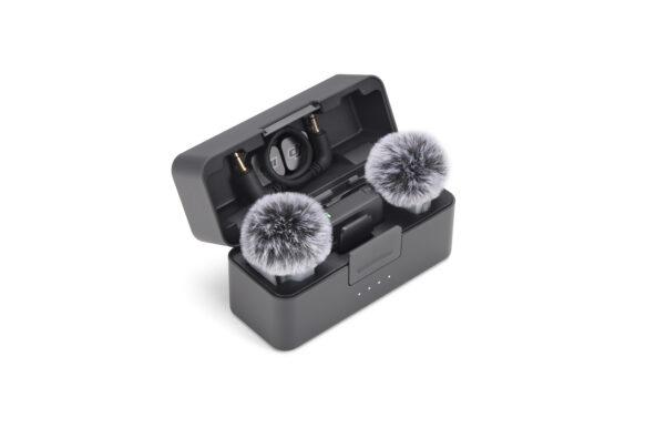 DJI Mic Mini 2 (2 TX + 1 RX + Charging Case) - in the case left 45°